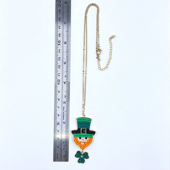 NWOT - Belk - Seed Bead Encrusted Leprechaun & Shamrock Gold Tone Necklace - Picture 7 of 8